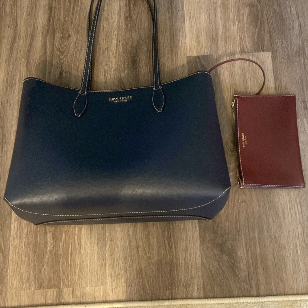 Like new, Kate Spade large Tote Bag.